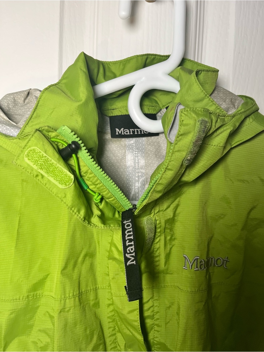 Marmot Bright Lime Green Packable Hooded Shell - Picture 3 of 5